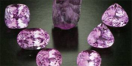 Mới phát hiện Kunzite màu tươi ở Cala, California (Bản tin tháng 05/2009)